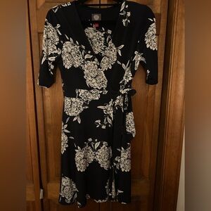 Vince Camuto Women's Sz 8 Classic Business Casual Navy & Cream Floral Wrap Dress